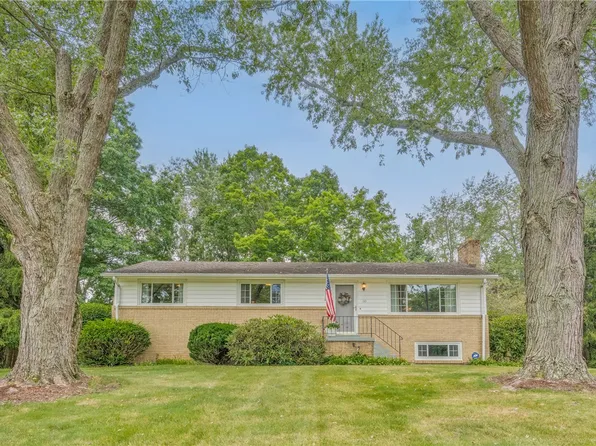 110 Grandview Dr, Canonsburg, PA 15317