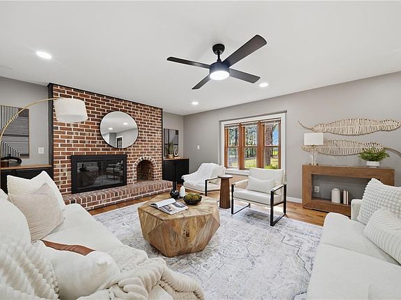 5th image of 941 Pleasant Ridge Dr