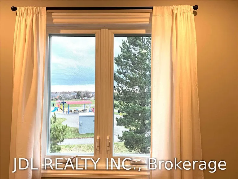 163 Carrick Ave — Photo 18