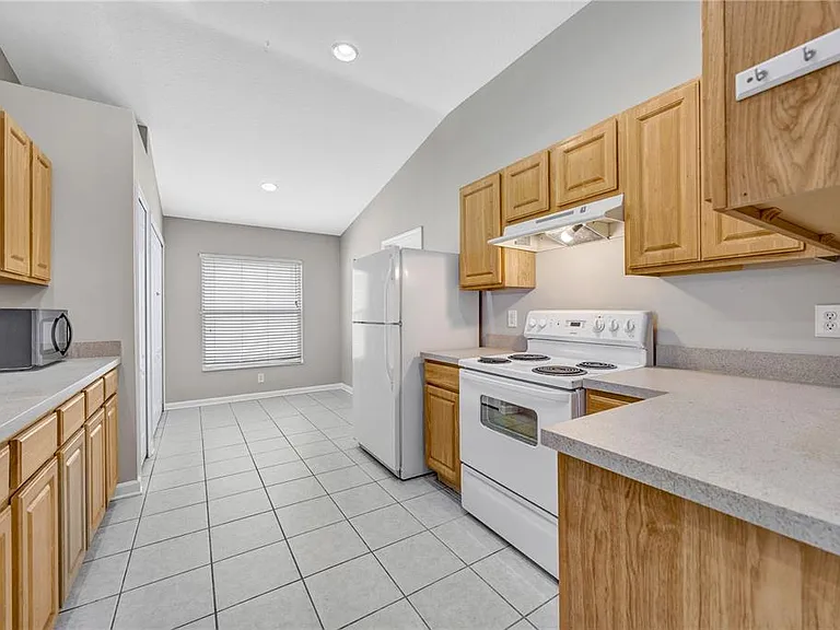30435 Annadale Dr — Photo 17