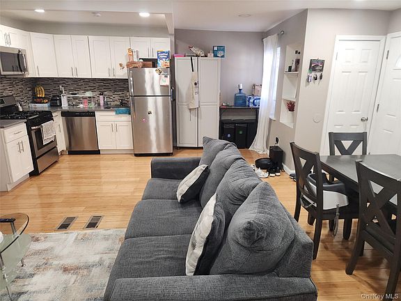 4th image of 3324 Gunther Avenue