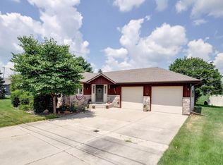 6050 Mill St, Burlington, WI 53105