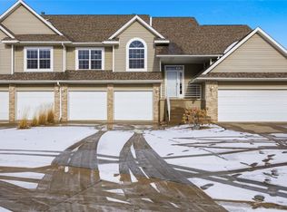 1224 Litchfield Dr #B, Hiawatha, IA 52233