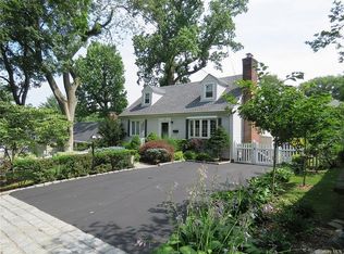 306 Longvue Ter, Yonkers, NY 10710