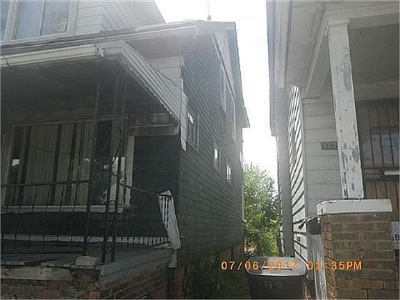 2nd image of 4833 Saint Clair St