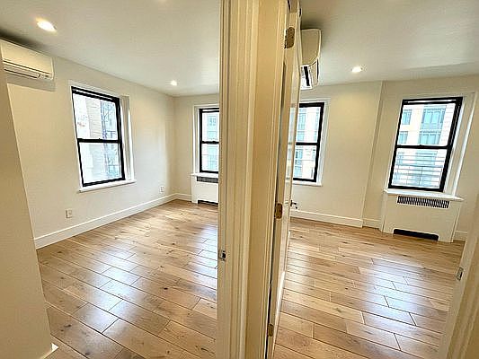 3rd image of 361 E 50th St #5FZ