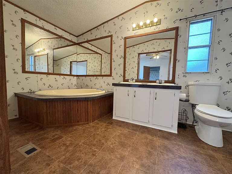 2478 Hintz Rd — Photo 8