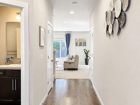 4th image of 10053 56th Avenue NE