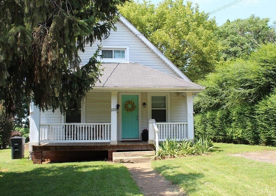 1st image of 2217 Mayflower Dr