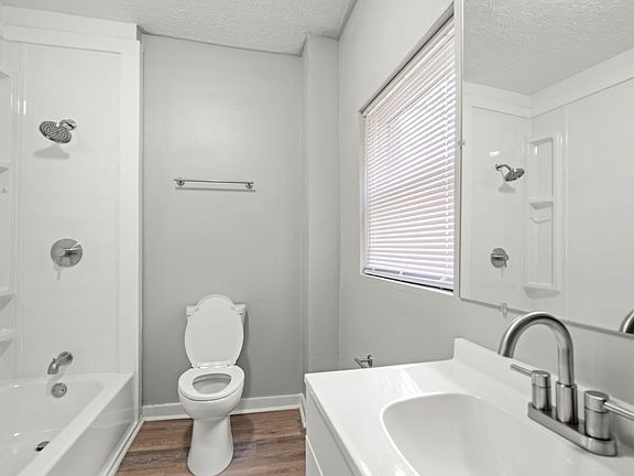 5th image of 3024 E 7th Ave