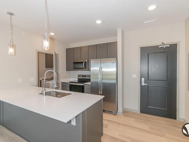 Chateau at Yankee Hill Apartments — Photo 60