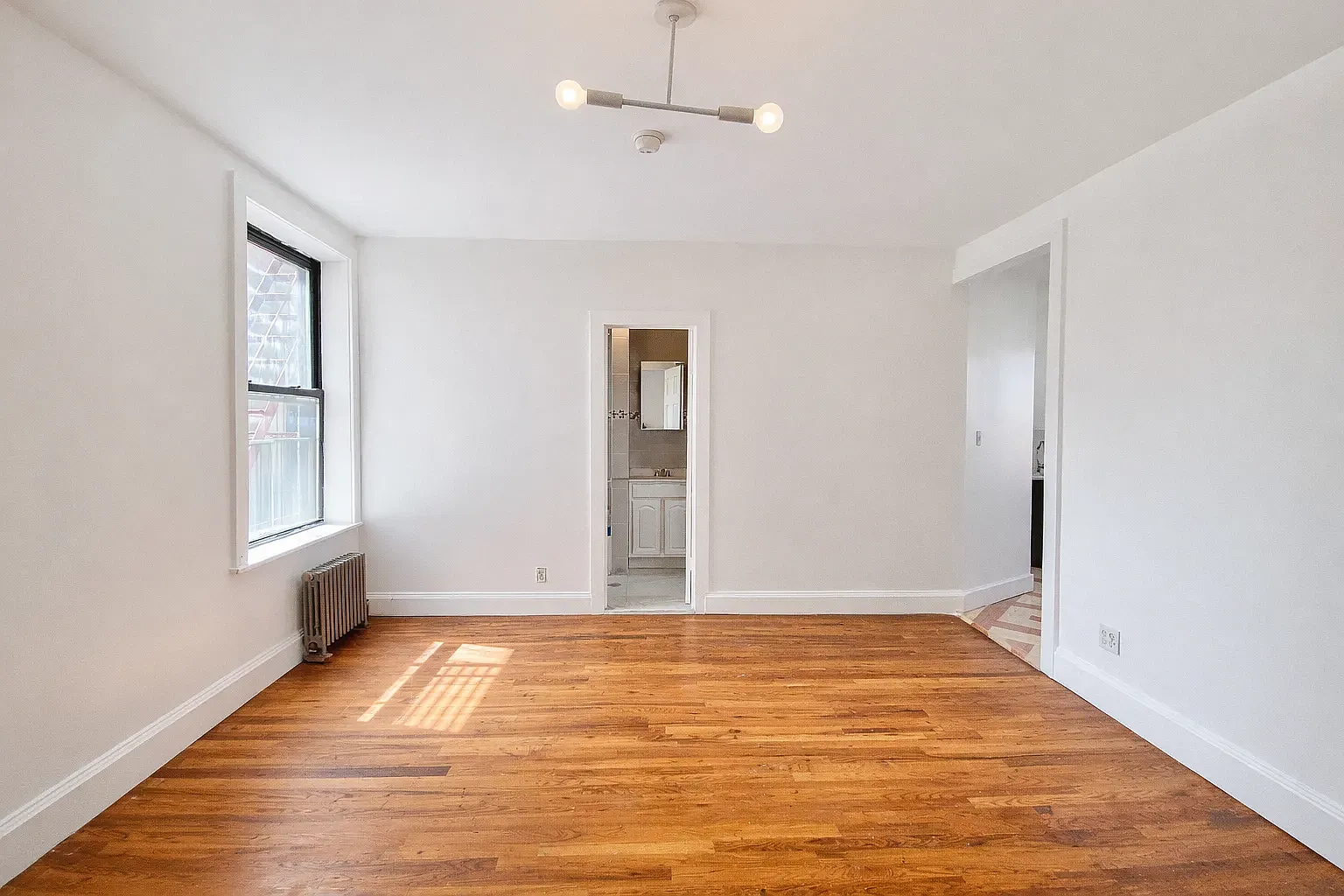 666 Hancock Street — Photo 4