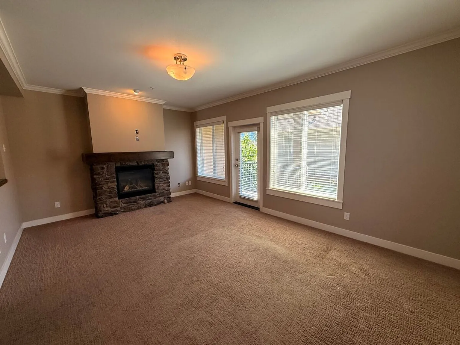 7428 Evans Rd Chilliwack — Photo 3