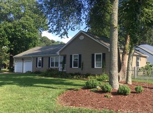 100 Gardenville Dr, Yorktown, VA 23693