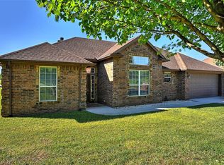126 Summer Tree Ln, Pottsboro, TX 75076