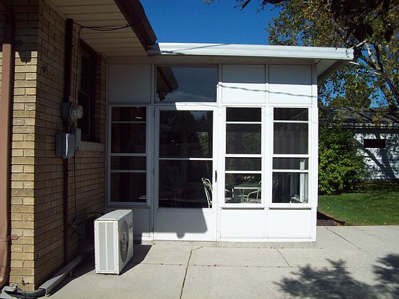 5th image of 1801 S 23rd St