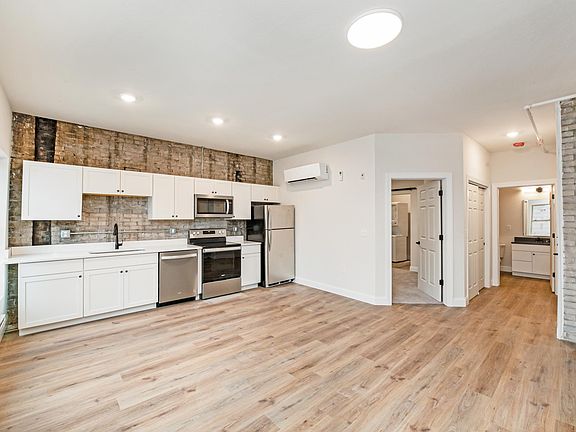 5th image of 2577 N Downer Ave #212