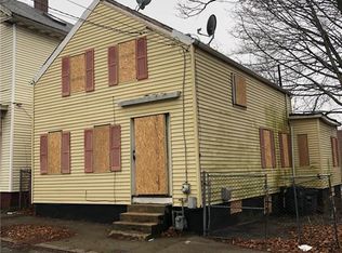 26 Camden Ave, Providence, RI 02908