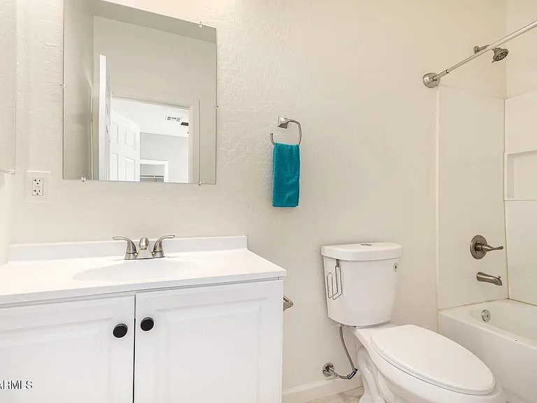 2746 W Pima St #2 — Photo 15