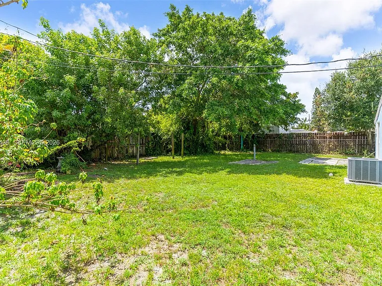 401 SW 25th Ave — Photo 38
