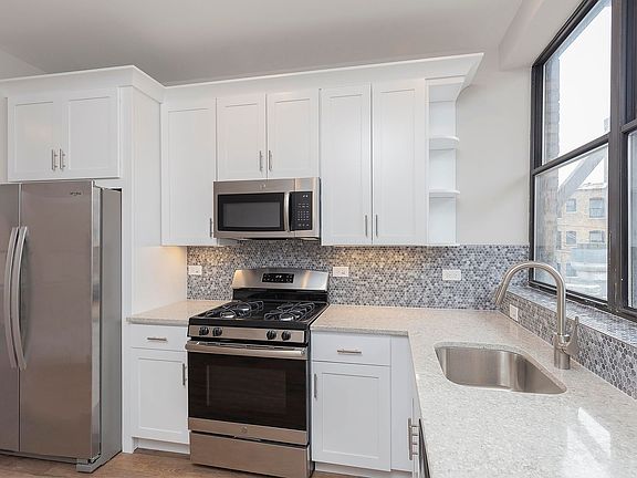 4th image of 2901-11 N Clark St #2909-2S