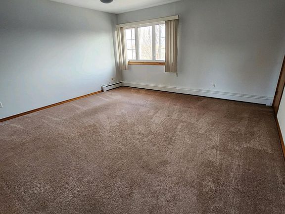 4th image of 220 Paul St Floor 2