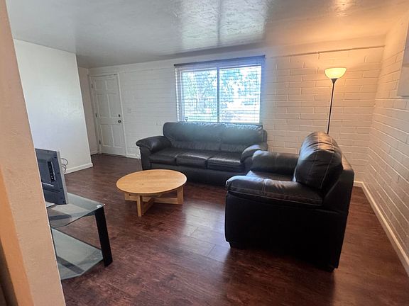 3rd image of 4012 S Evergreen Ave