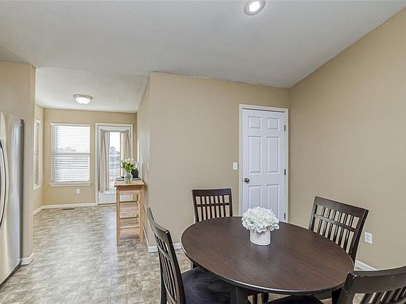 4th image of 14348 Richmond Ave