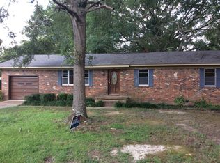 102 Meadowlane Dr, Aberdeen, MS 39730