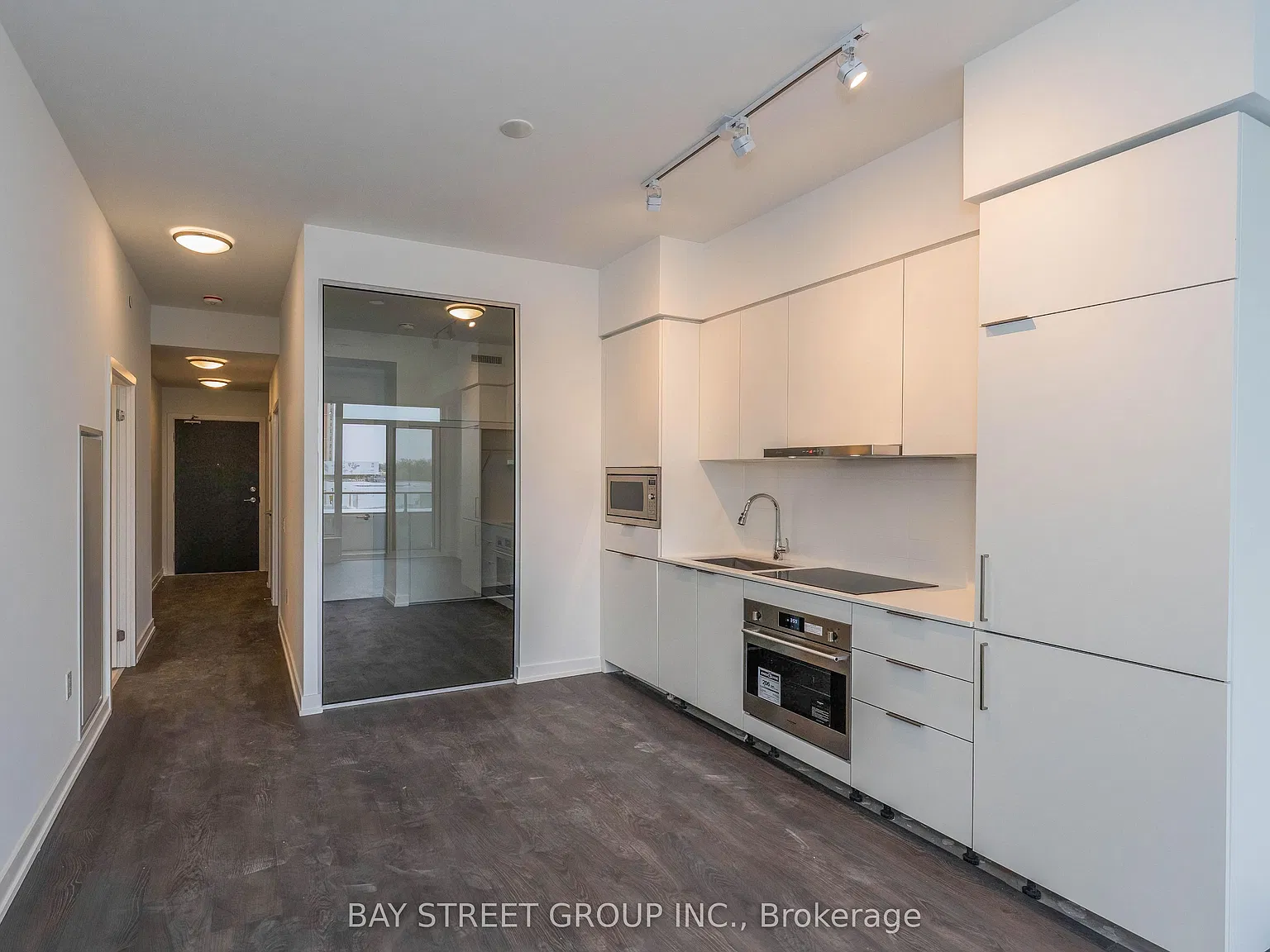 3 bed, $2,950 — Photo 3