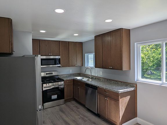 5th image of 2736 Appleridge St