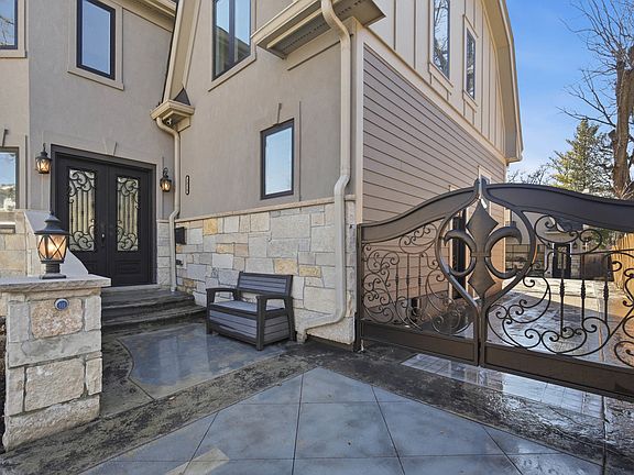 2nd image of 1020 Hill Ave
