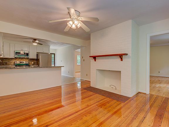 4th image of 1808 Tucker Ln