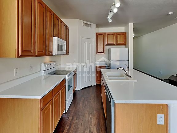 3rd image of 7214 W Morten Ave