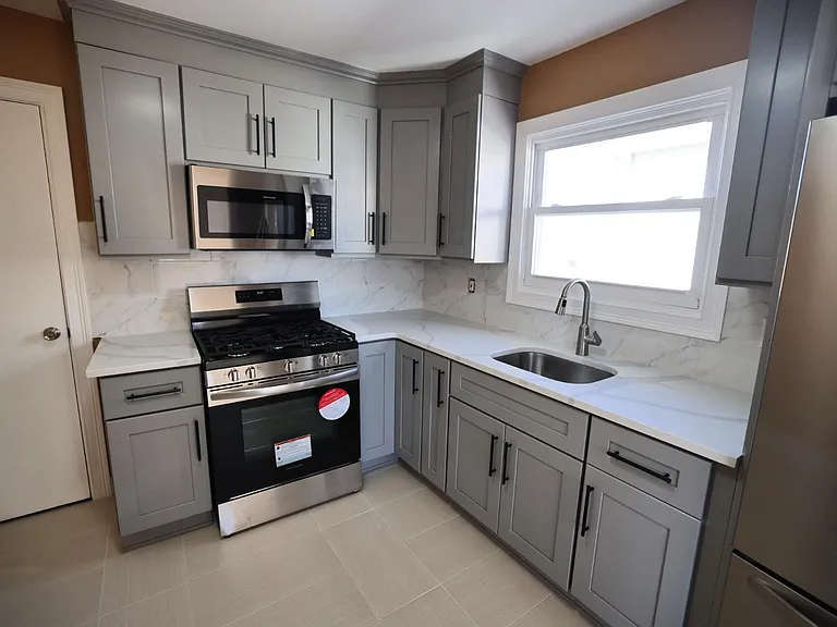 710 Arnold Pl #2 — Photo 5