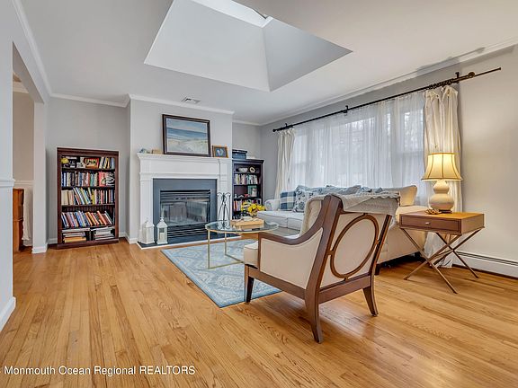 3rd image of 712 Dow Ave