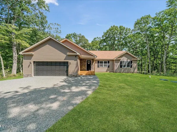 133 Goldrush Dr, Hawley, PA 18428