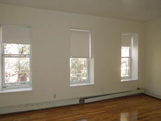 Rented by Washington Realty Corp. | media 23