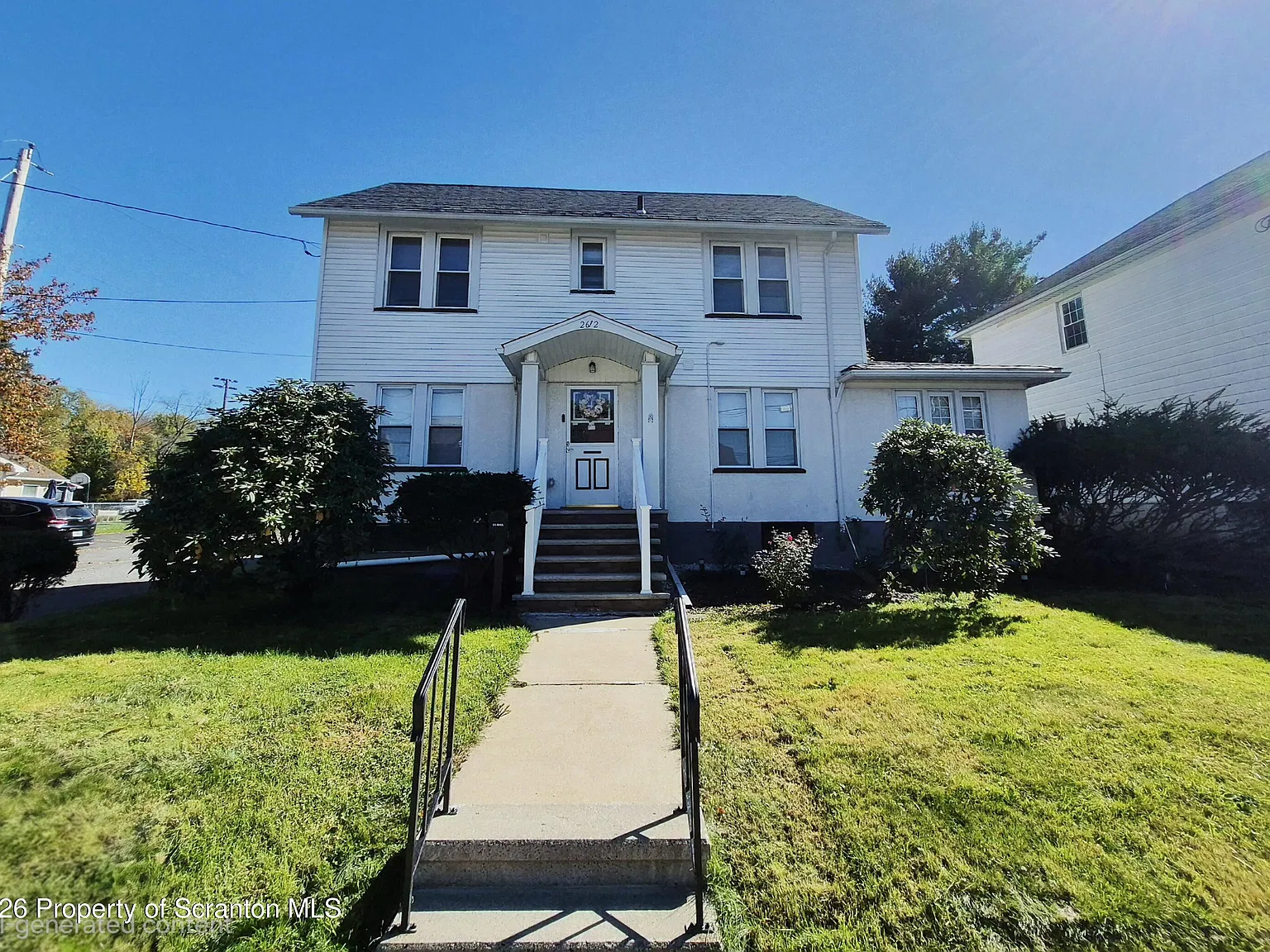 4 bed, 2.0 bath, 2315 sqft, $1,850 — Photo 1