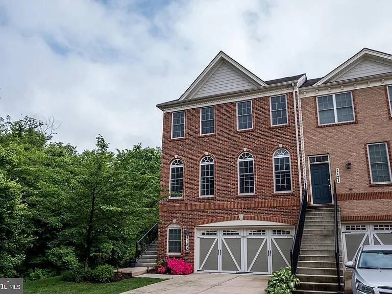 2123 Split Creek Ln — Photo 2