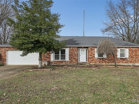 2nd image of 209 Hawthorne Dr