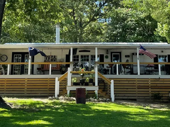 1892 Blacksgate E, Prosperity, SC 29127