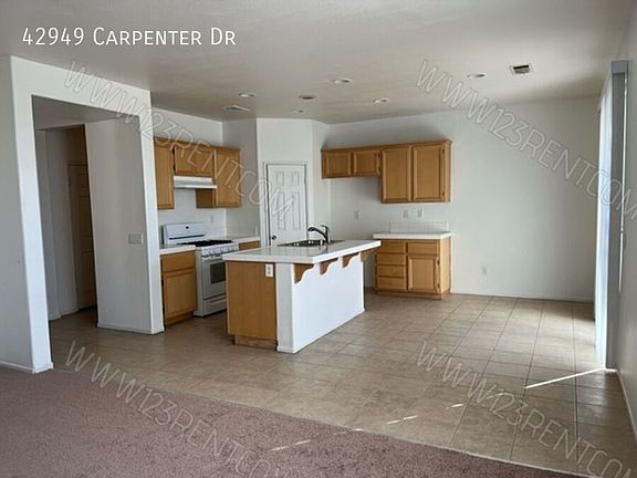 5th image of 42949 Carpenter Dr