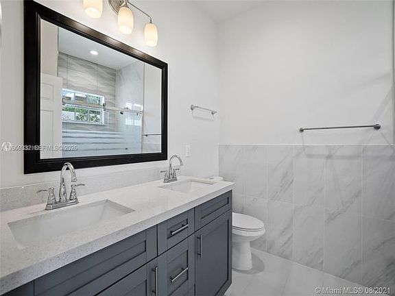 5th image of 711 N L St #2