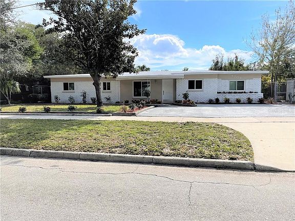 3rd image of 4208 W Fair Oaks Ave
