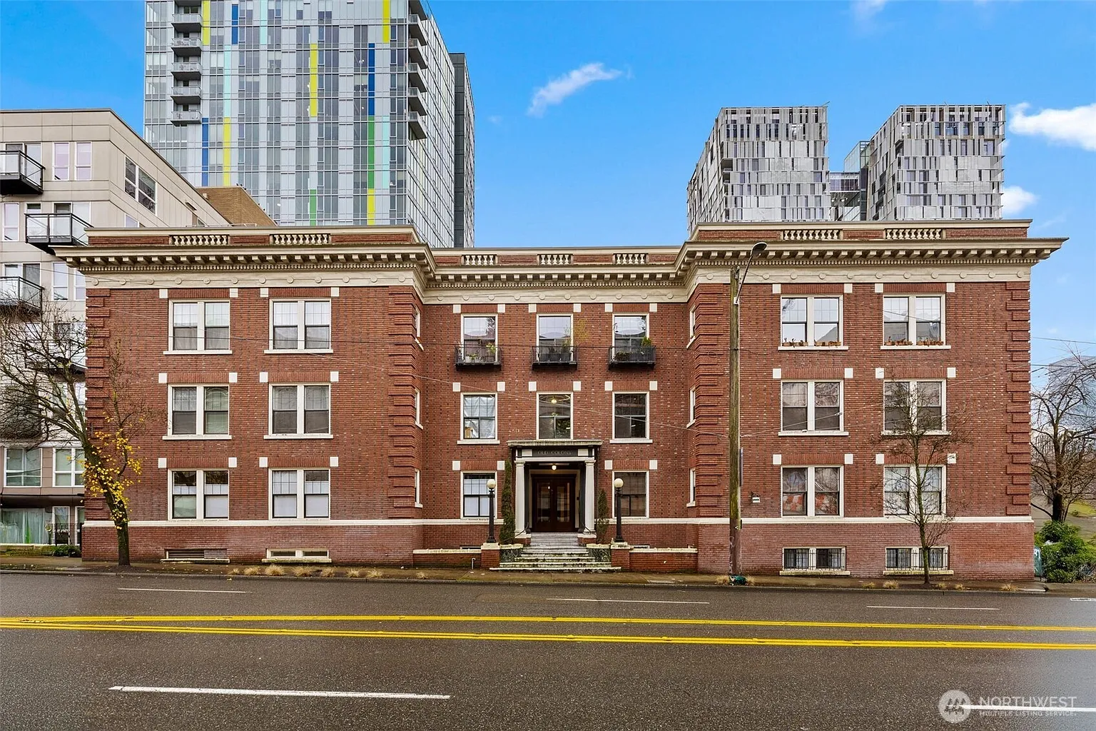 615 Boren Avenue #6 photo 1