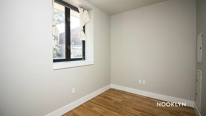 Rented by Nooklyn NYC LLC | media 34