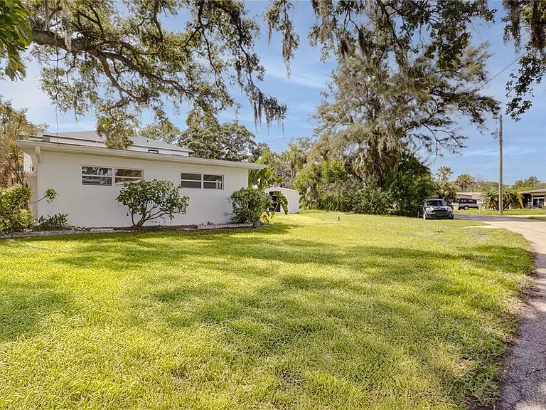5039 Avery Rd — Photo 21