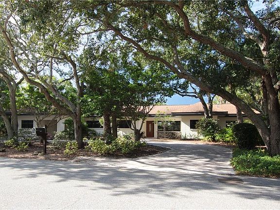 2nd image of 5326 Calle Florida