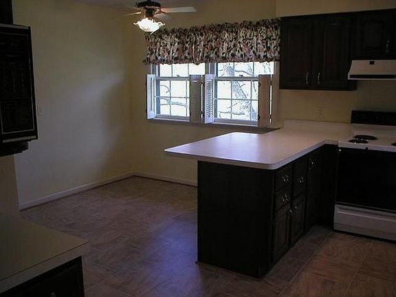 4th image of 8309 Cedardale Dr